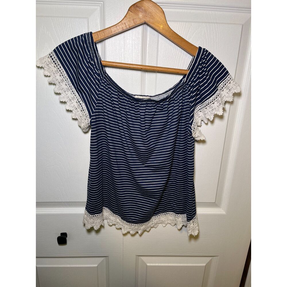 Free Kisses Womens Blue White Striped Crochet Trim Boho Top Size Large